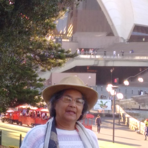 Meet your Posher, Karen - Picture 1 of 1